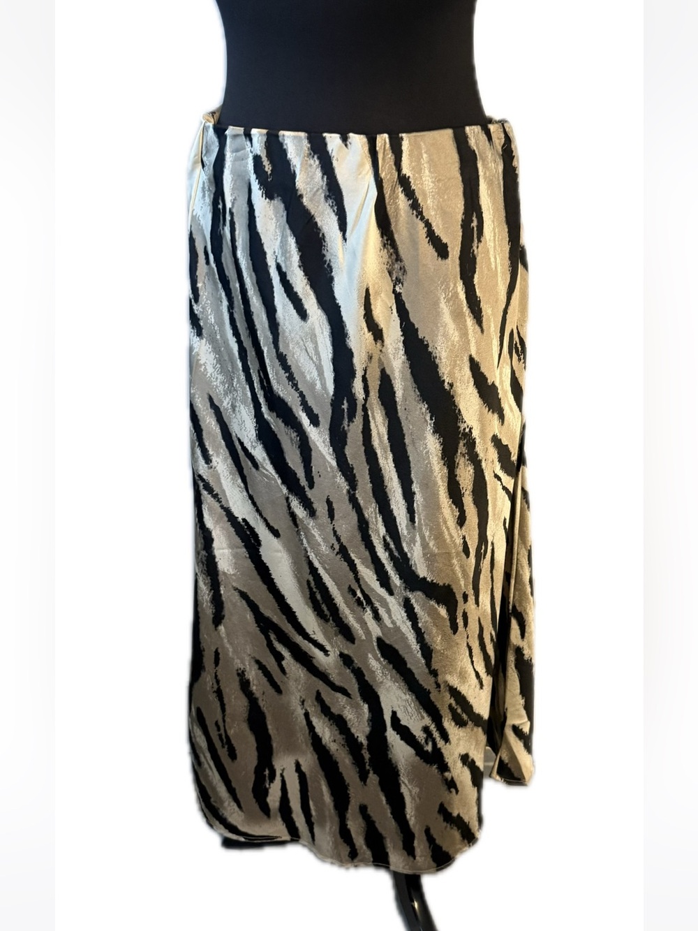 Women's  size XL slip skirt Midi Skirt, Black and Cream